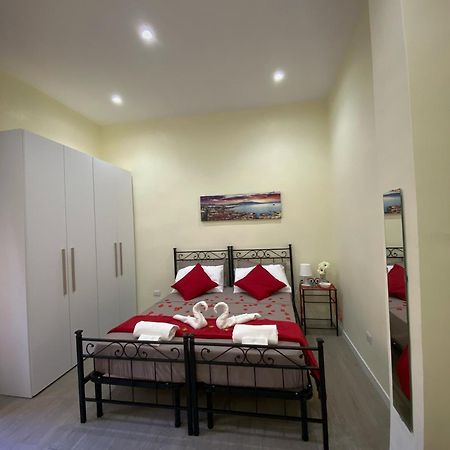 La Casa Al Centro " Vicino Al Centro Storico Di Napoli" Apartment ภายนอก รูปภาพ