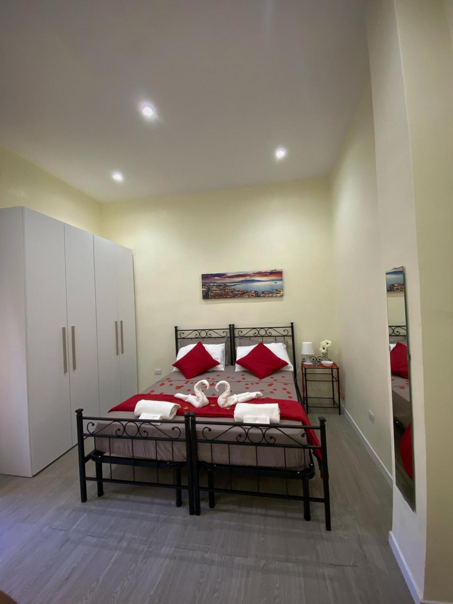La Casa Al Centro " Vicino Al Centro Storico Di Napoli" Apartment ภายนอก รูปภาพ