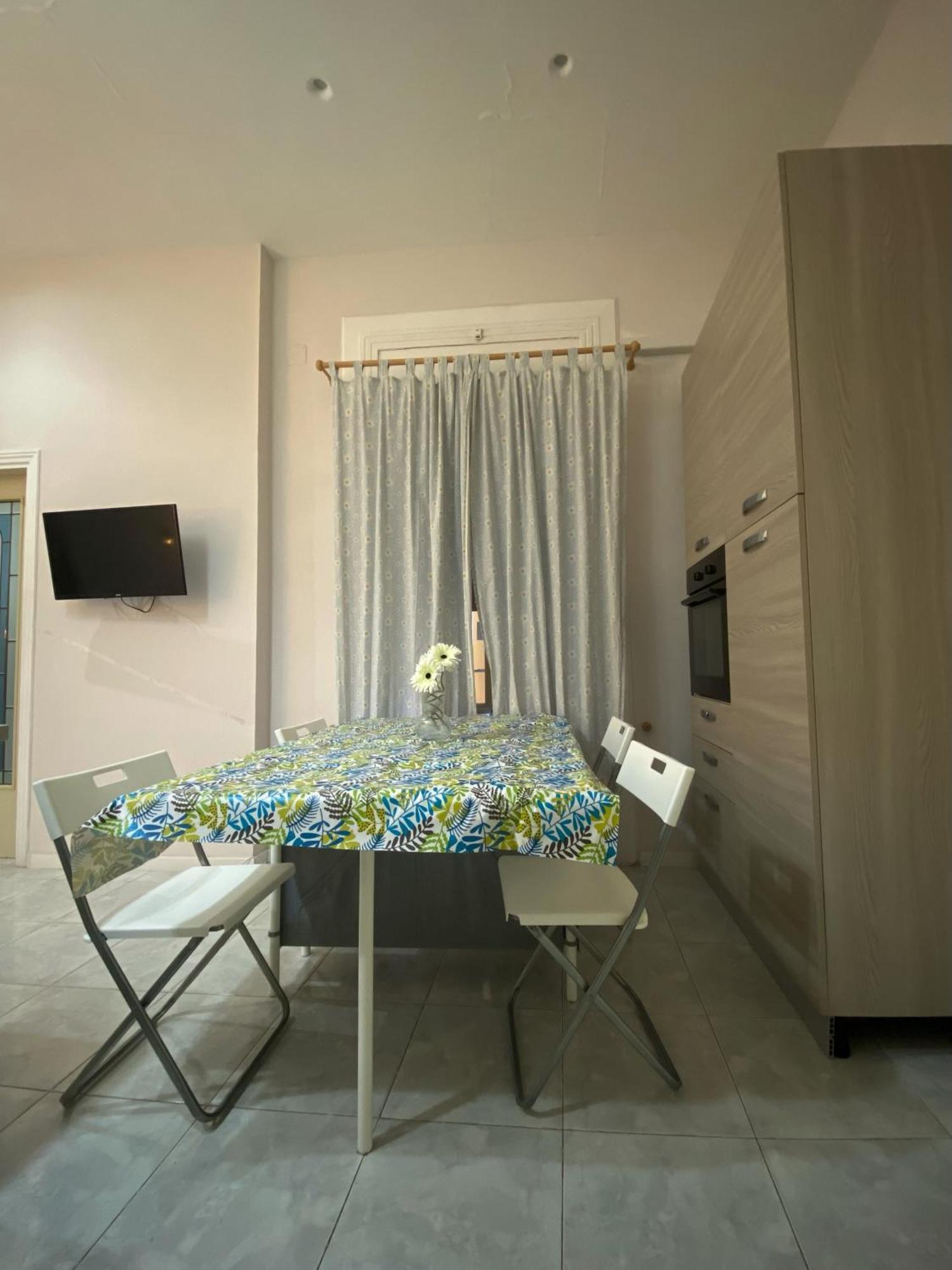 La Casa Al Centro " Vicino Al Centro Storico Di Napoli" Apartment ภายนอก รูปภาพ
